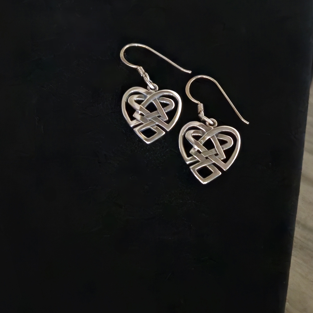 925 Sterling Silver Heart Dangle Earrings Irish Celtic Knot DESIGNER SIGNED NWOT